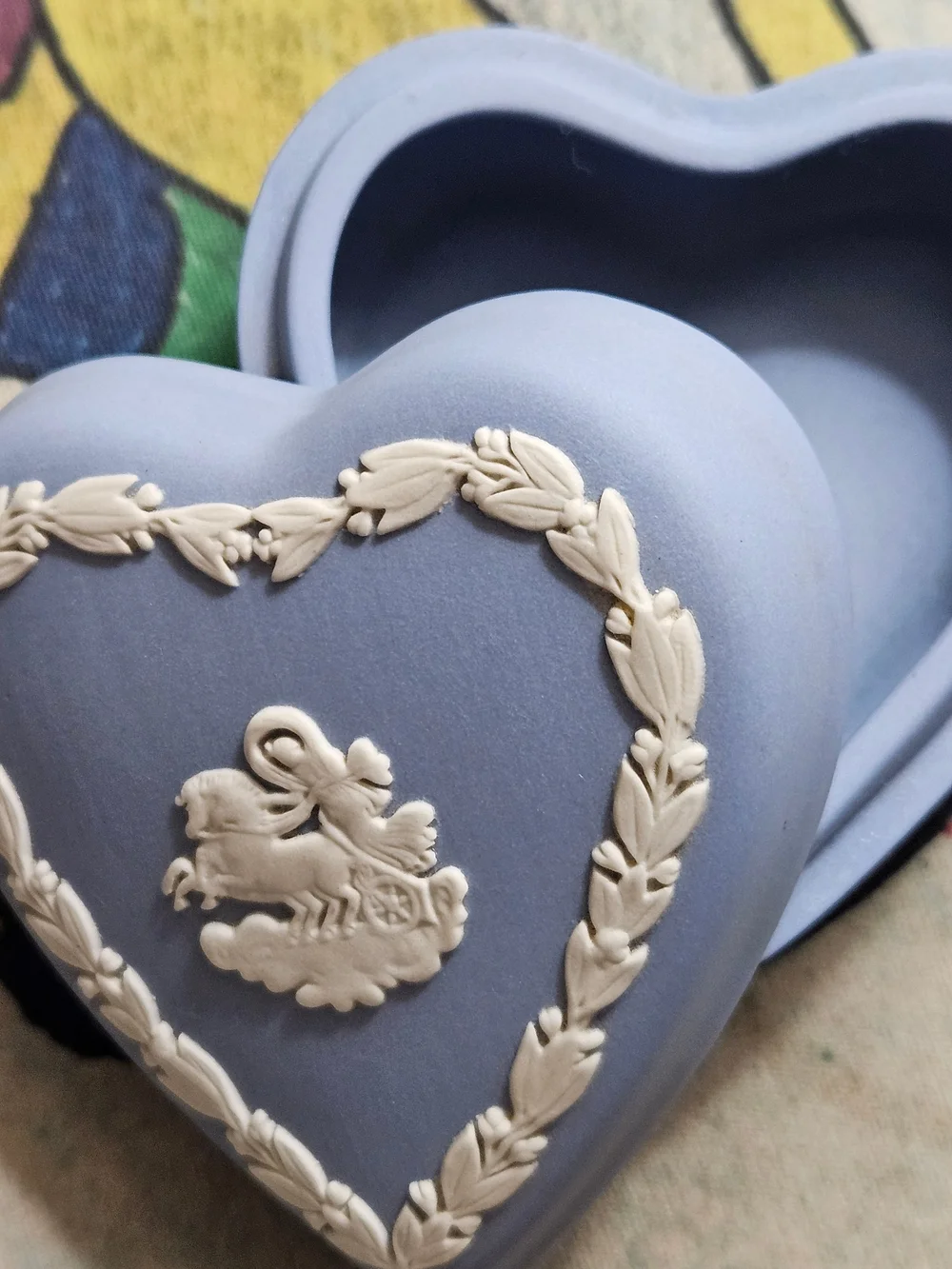VINTAGE Wedgwood Blue & white Trinket Keeper